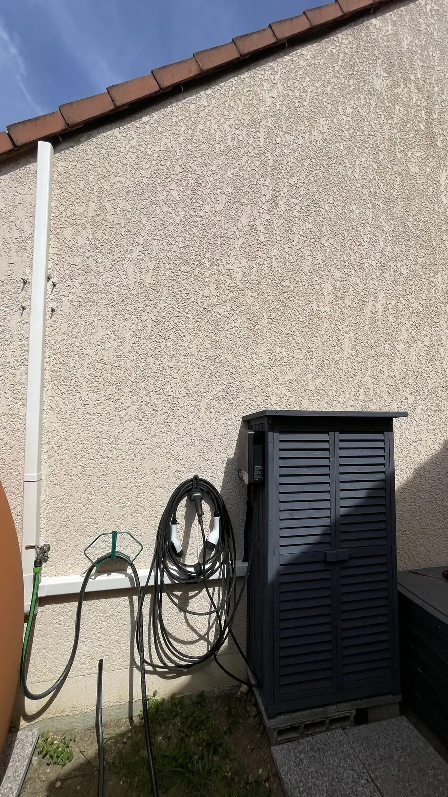Coffret électrique extérieur pour installation solaire